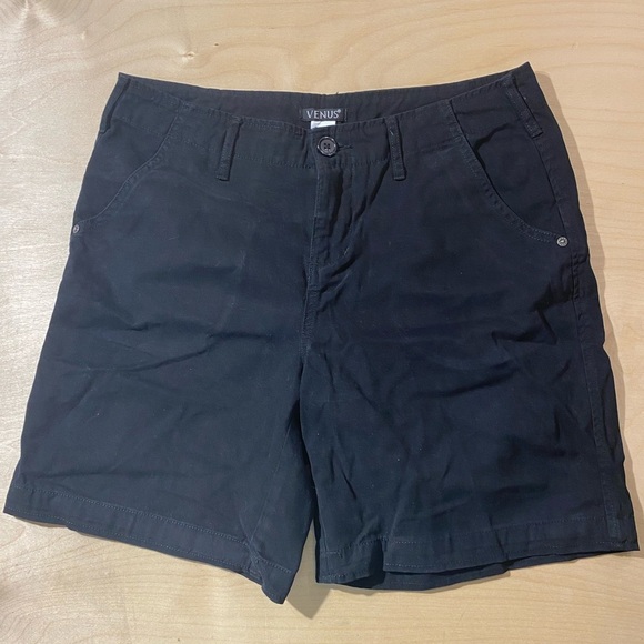 VENUS Black Shorts Classic Style 8 (NA) - Picture 3 of 6